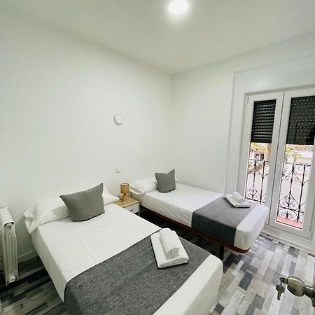 Hostal Noche Y Dia Madrid Kültér fotó