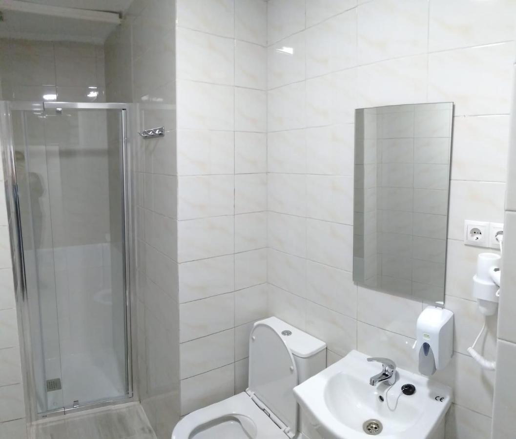 Hostal Noche Y Dia Madrid Kültér fotó