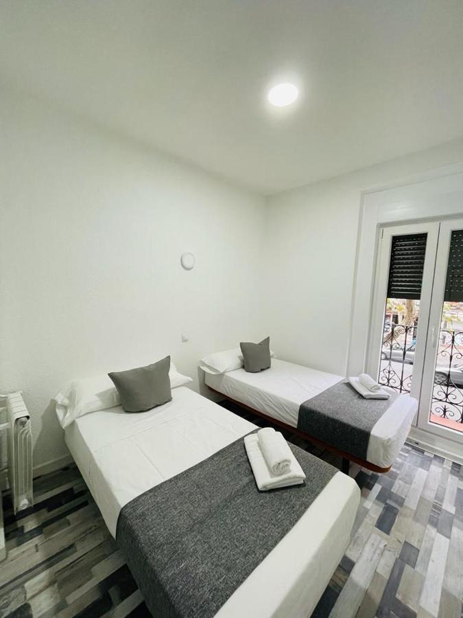 Hostal Noche Y Dia Madrid Kültér fotó