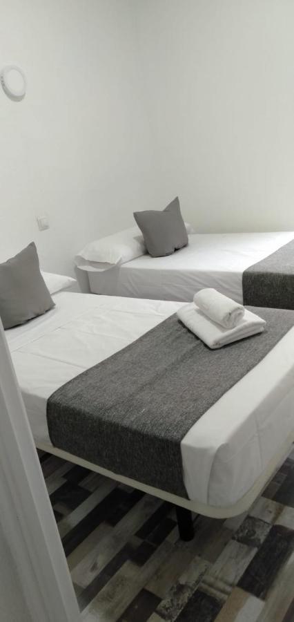 Hostal Noche Y Dia Madrid Kültér fotó
