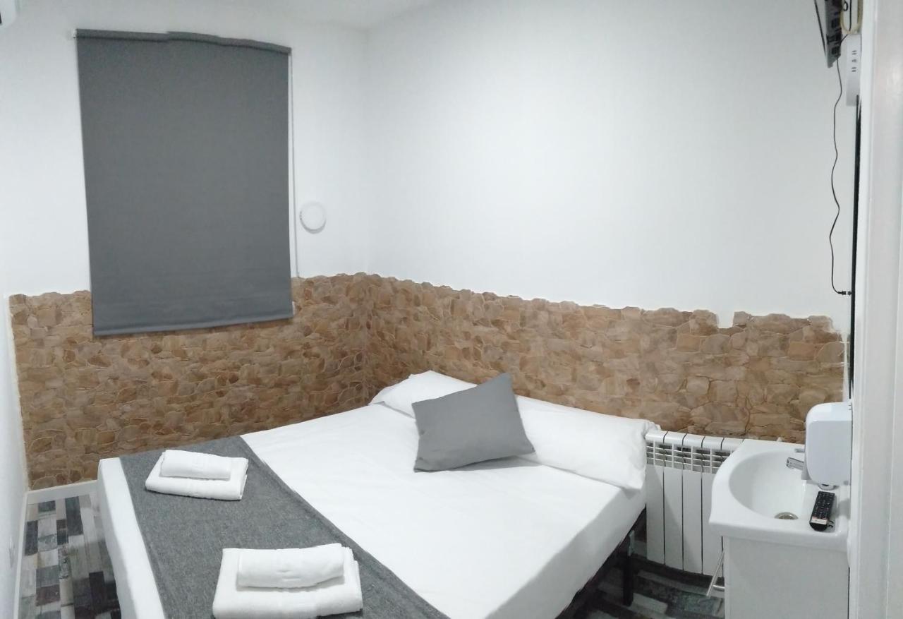 Hostal Noche Y Dia Madrid Kültér fotó