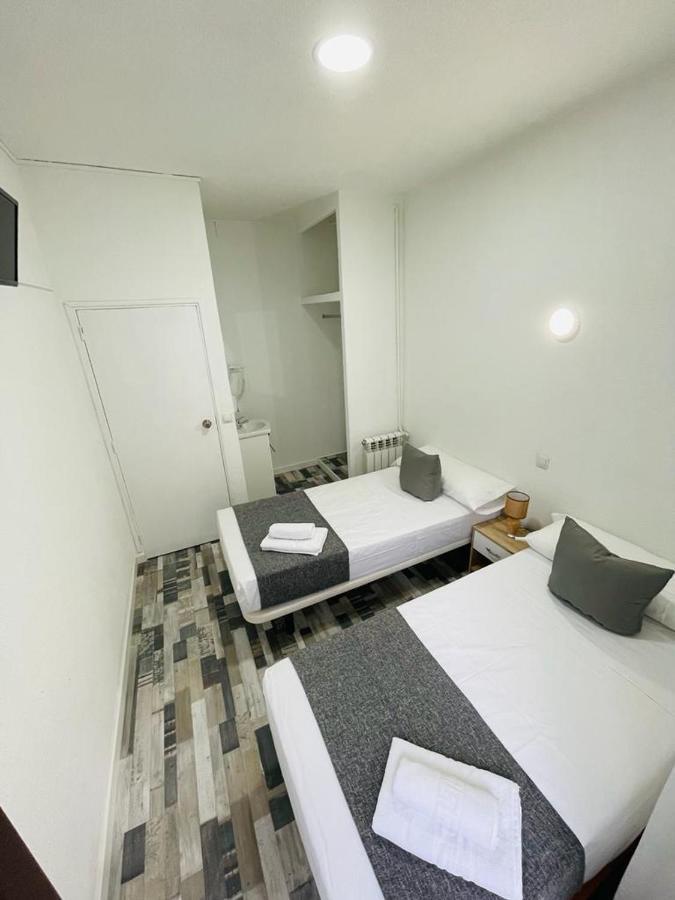 Hostal Noche Y Dia Madrid Kültér fotó